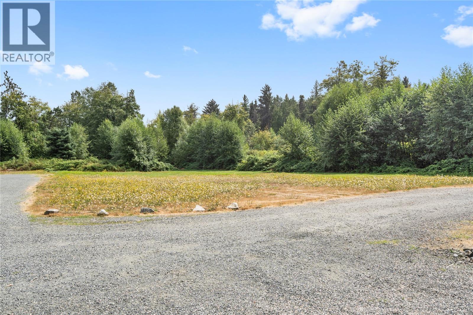 Photo 41 of 24 3704 Melrose Rd, Whiskey Creek BC