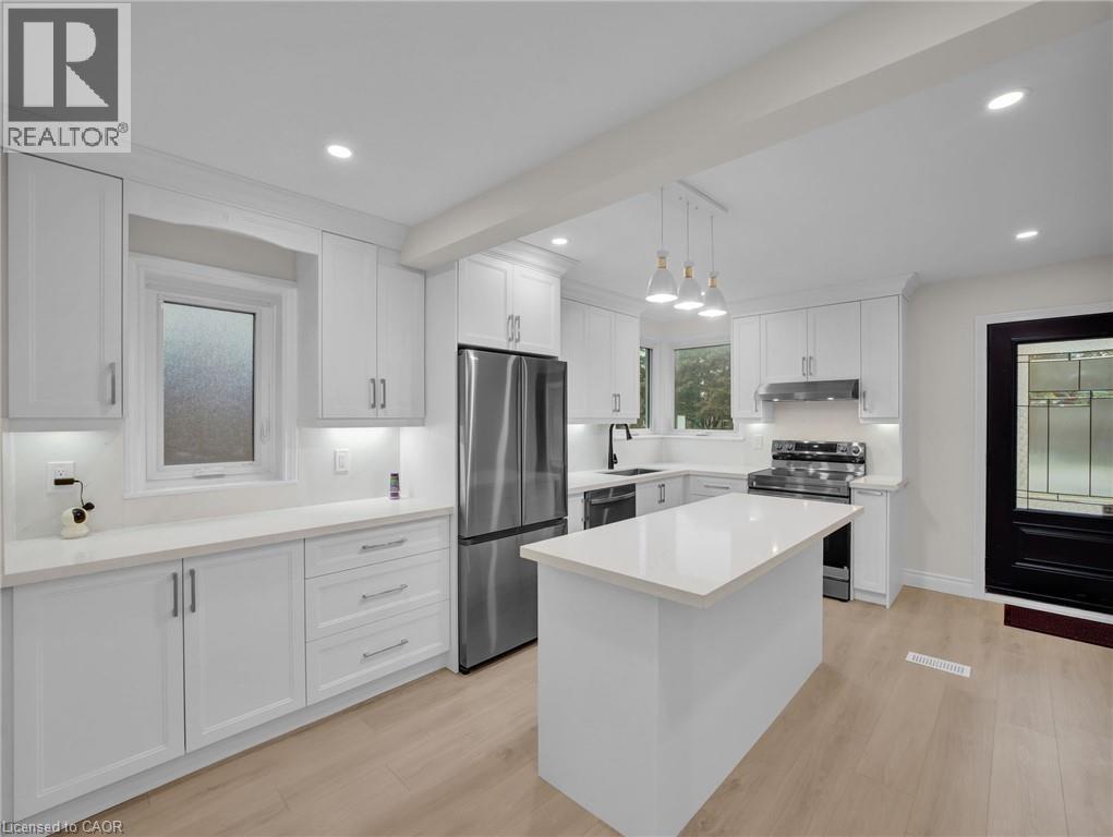 Photo 10 of 880 Garth Street, Hamilton ON