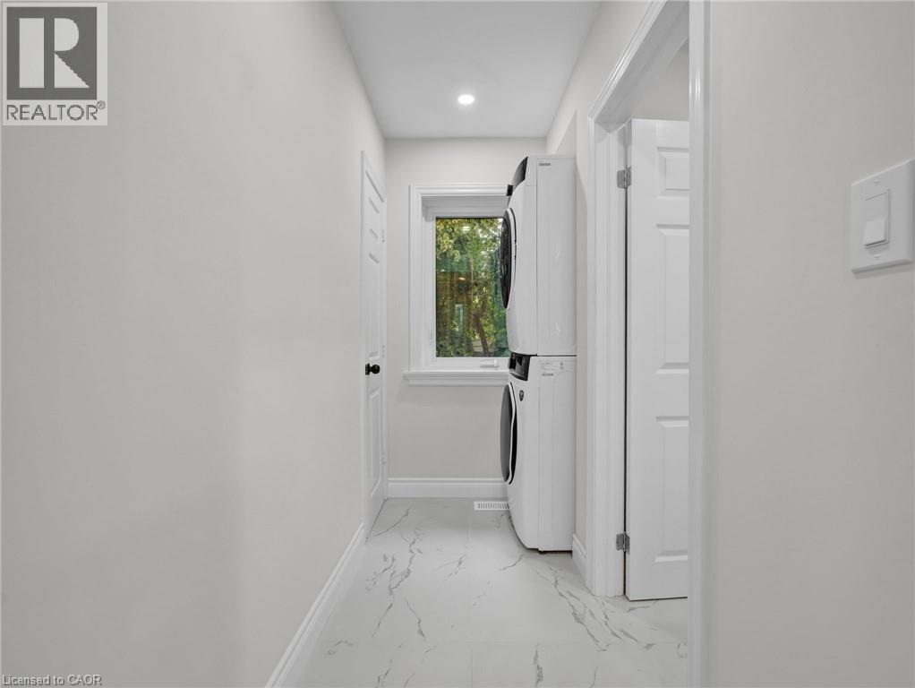 Photo 9 of 880 Garth Street, Hamilton ON