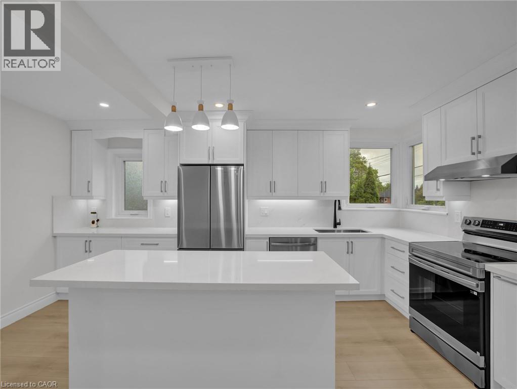 Photo 13 of 880 Garth Street, Hamilton ON