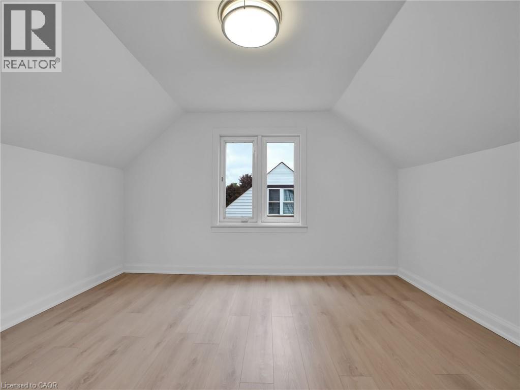 Photo 25 of 880 Garth Street, Hamilton ON
