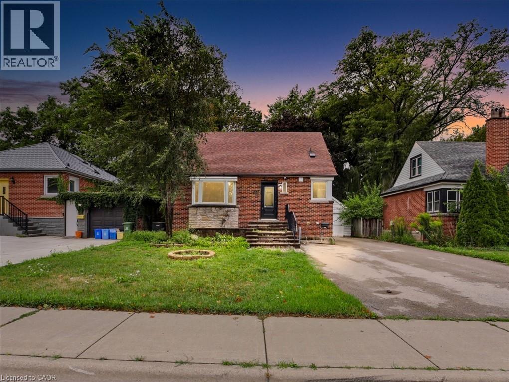 Photo 1 of 880 Garth Street, Hamilton ON
