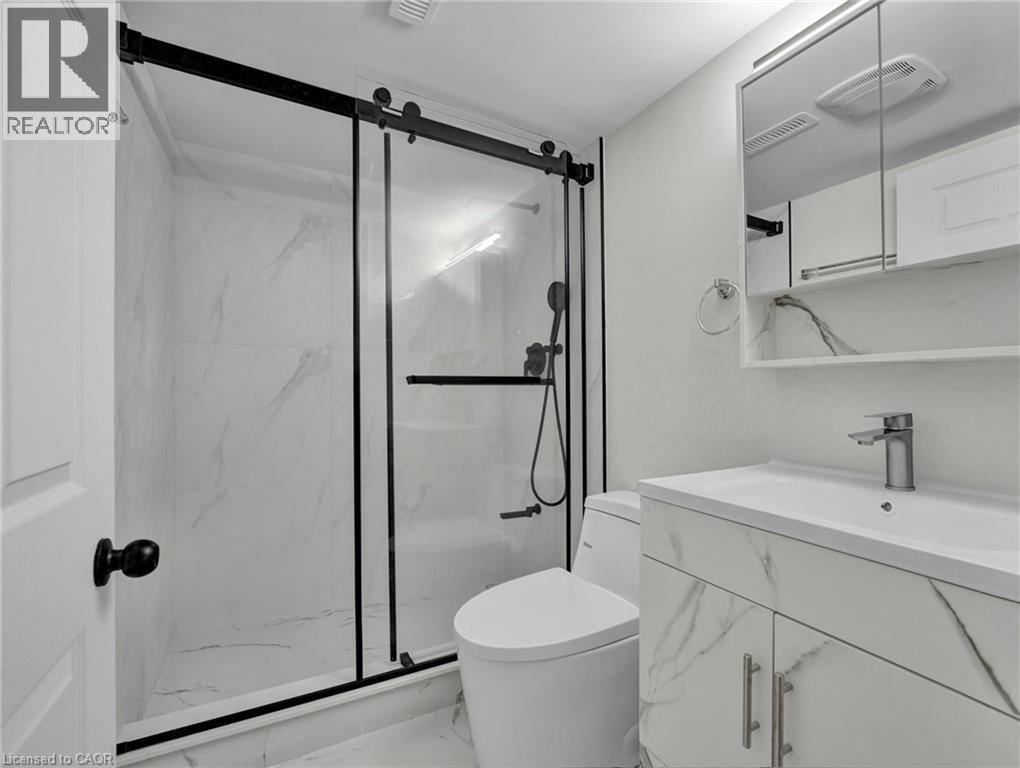 Photo 35 of 880 Garth Street, Hamilton ON