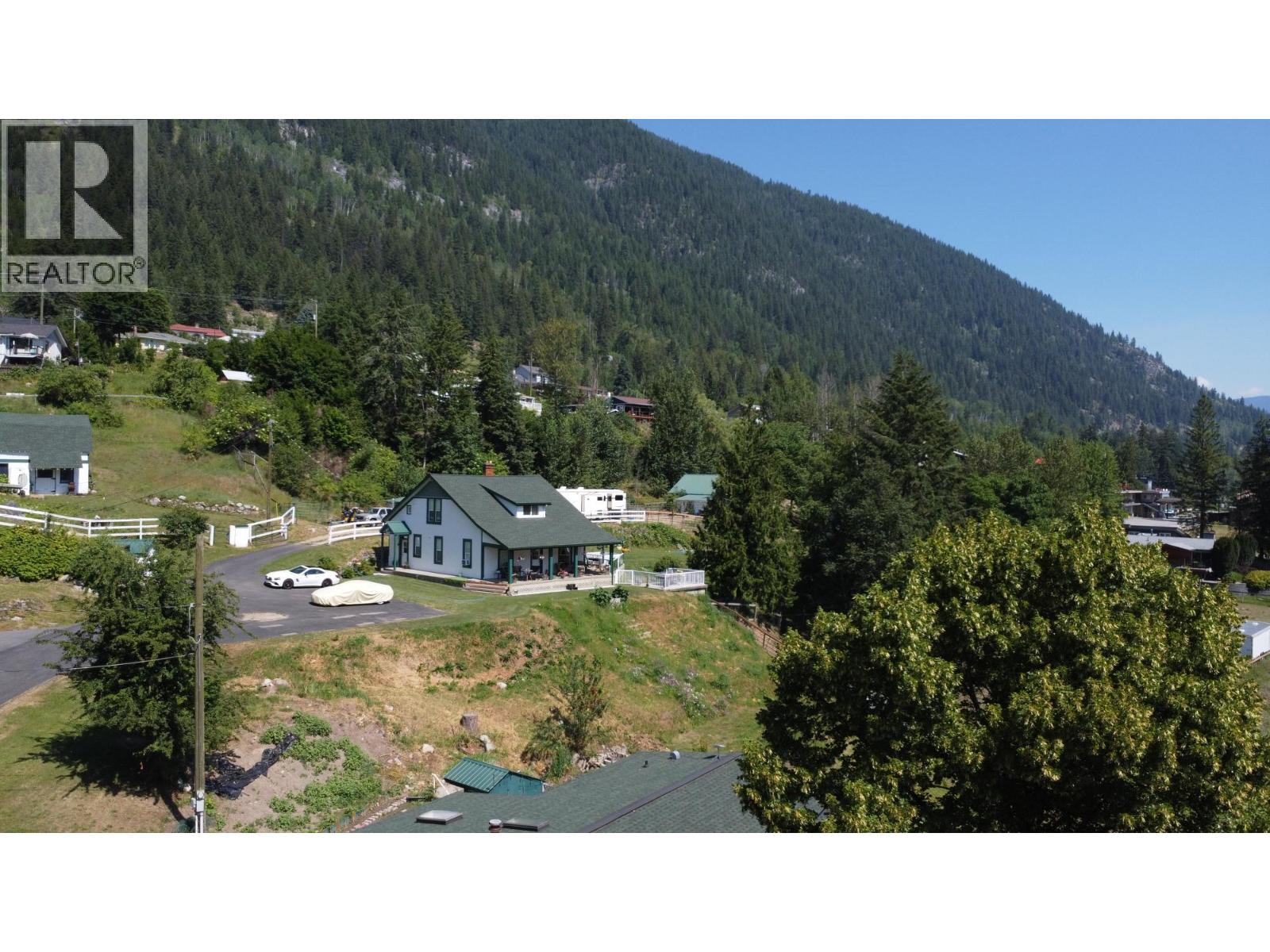 Photo 16 of 601 Valhalla Road, Nelson BC