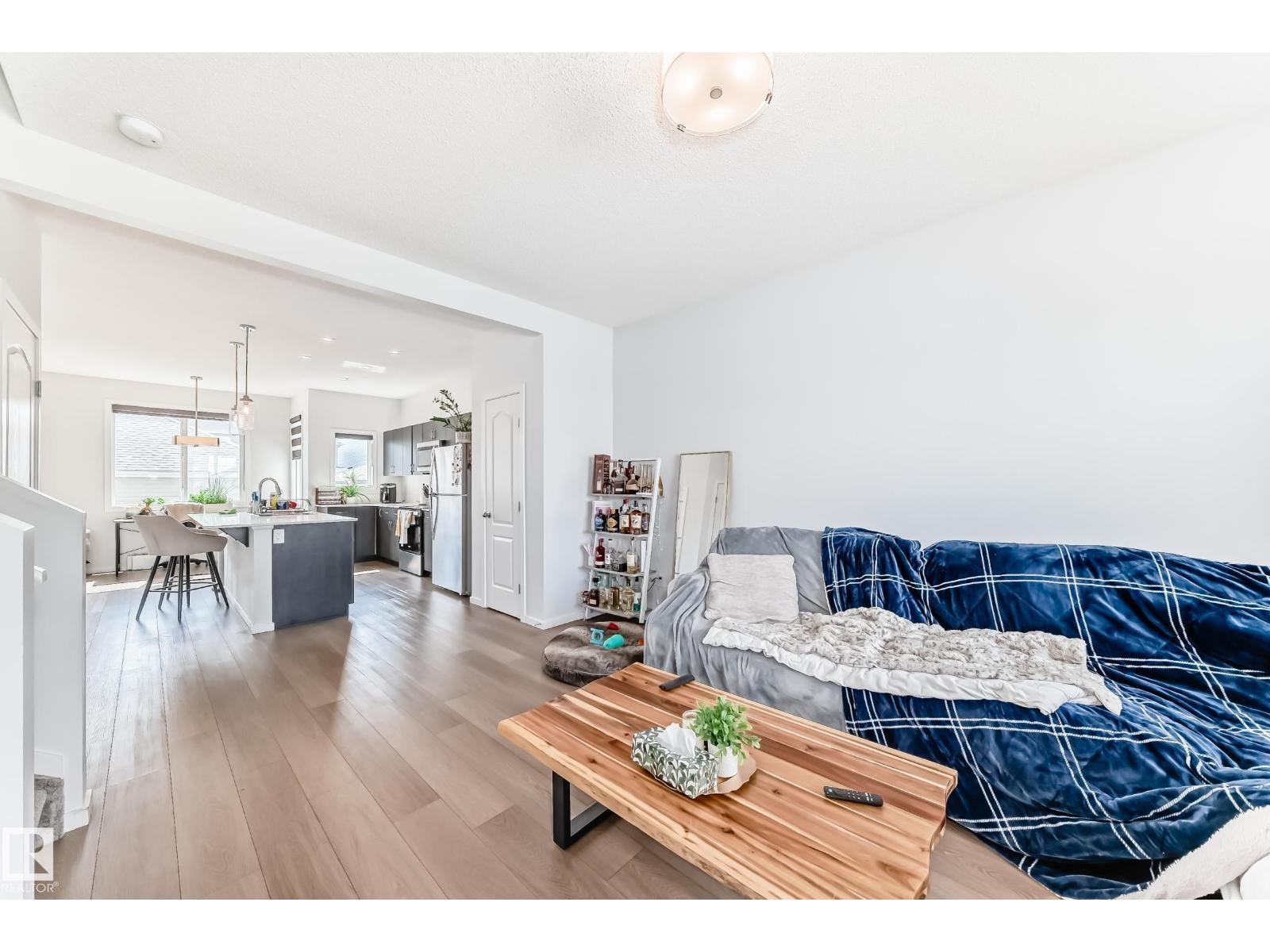 Photo 12 of 5309 22 Av Sw, Edmonton AB