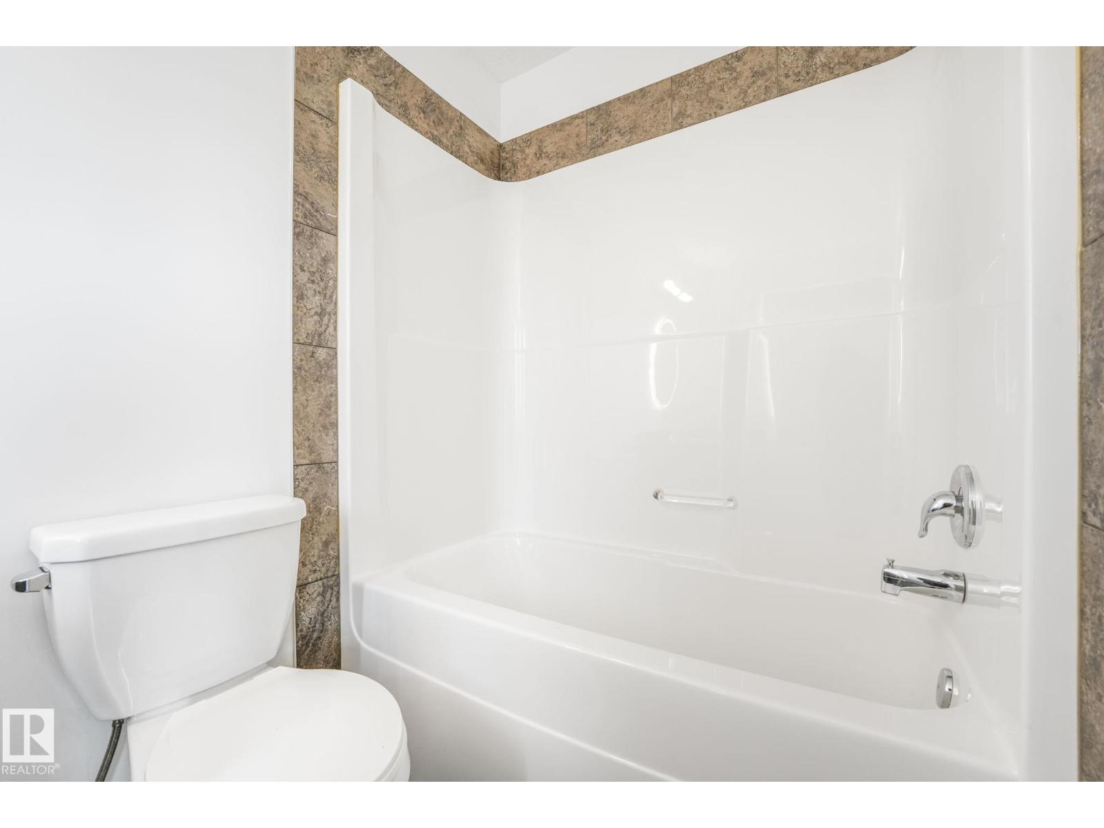 Photo 22 of 54 18230 104 A St Nw, Edmonton AB