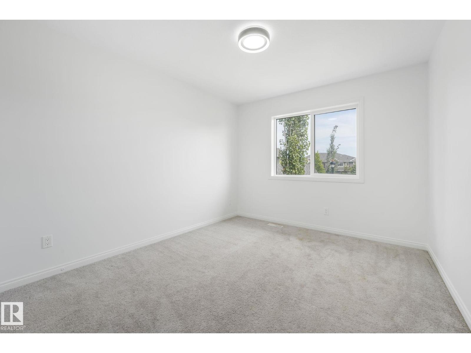 Photo 27 of 54 18230 104 A St Nw, Edmonton AB