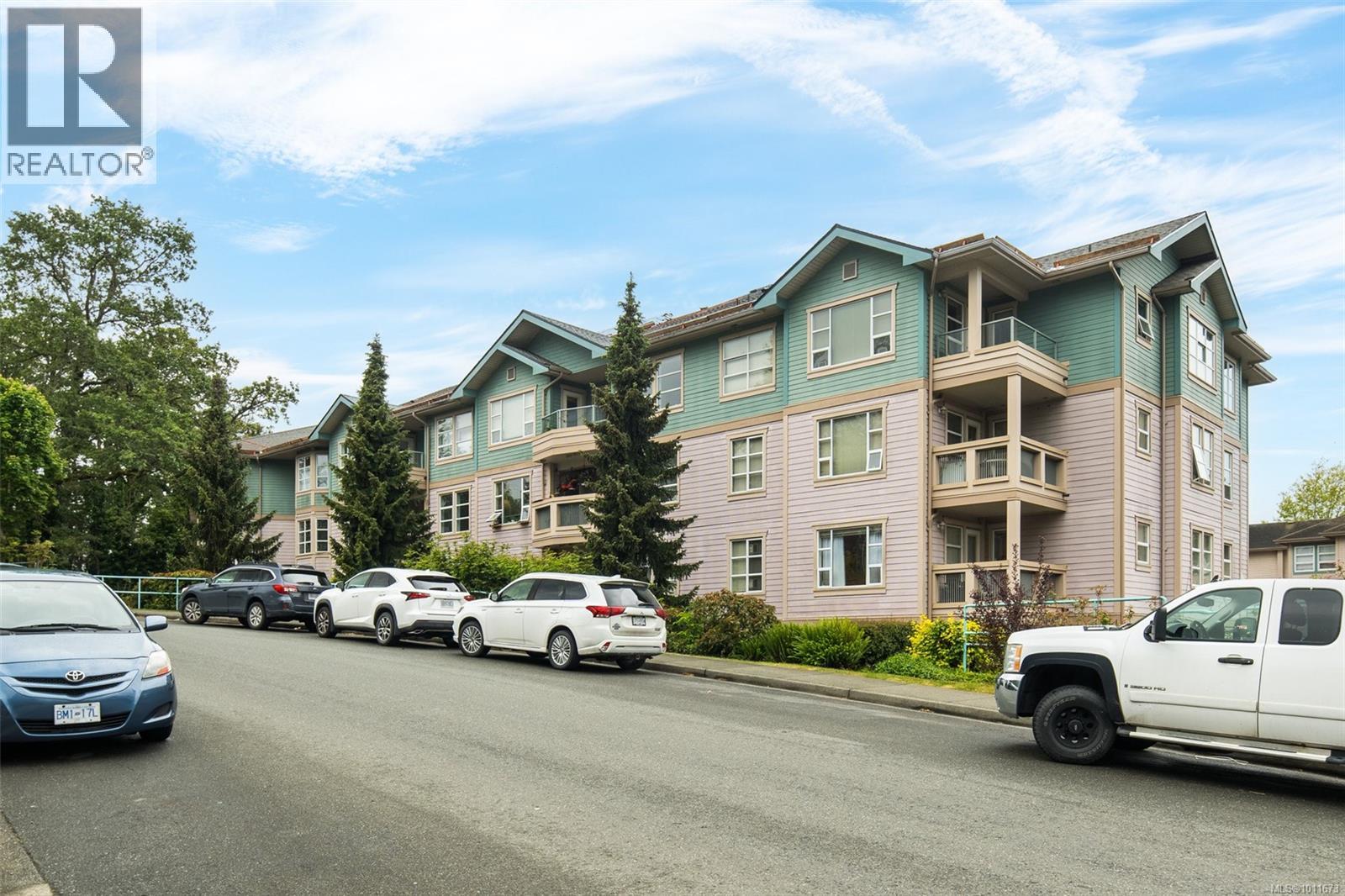 Photo 19 of 306 799 Blackberry Rd, Saanich BC
