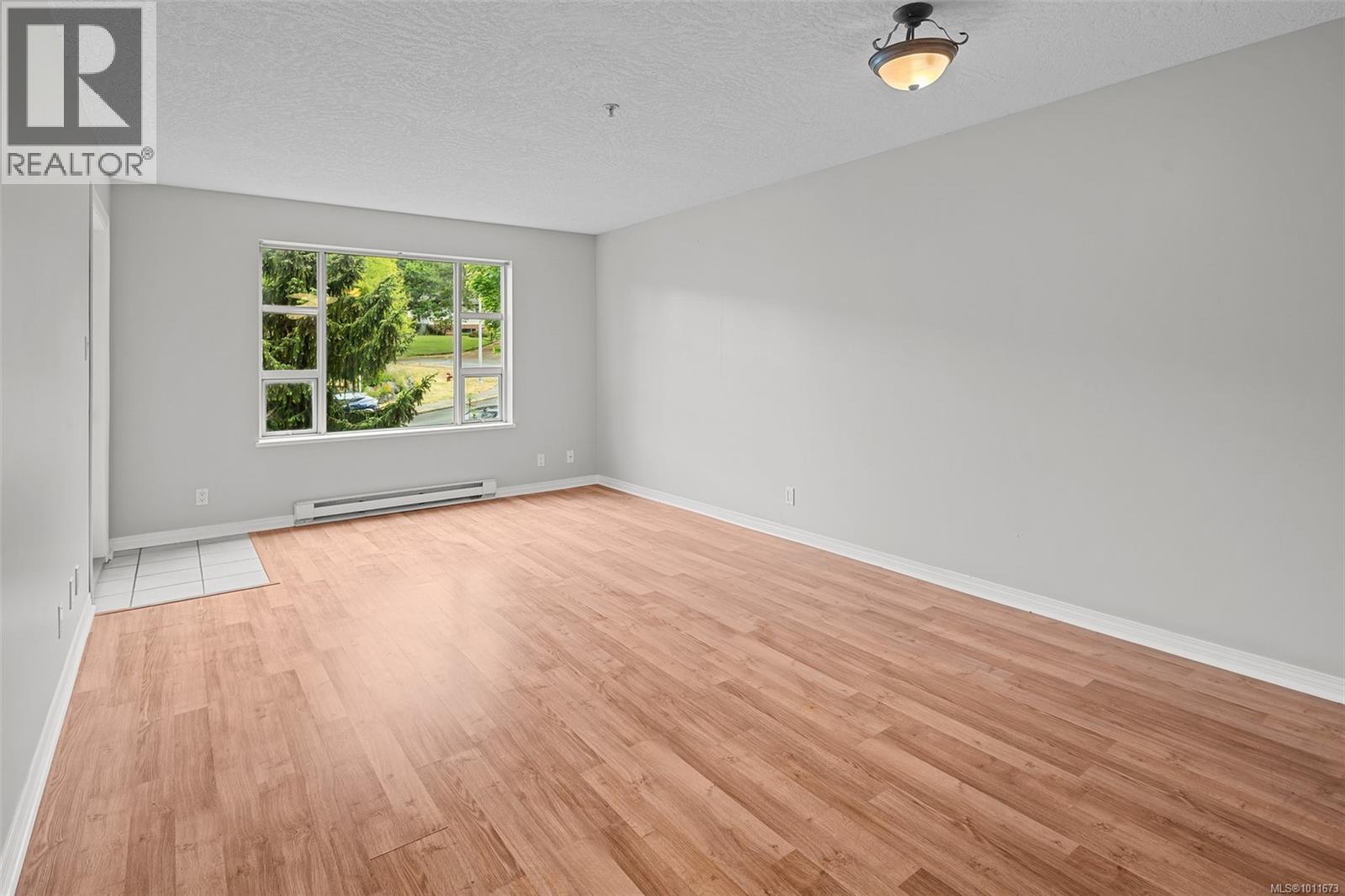 Photo 11 of 306 799 Blackberry Rd, Saanich BC