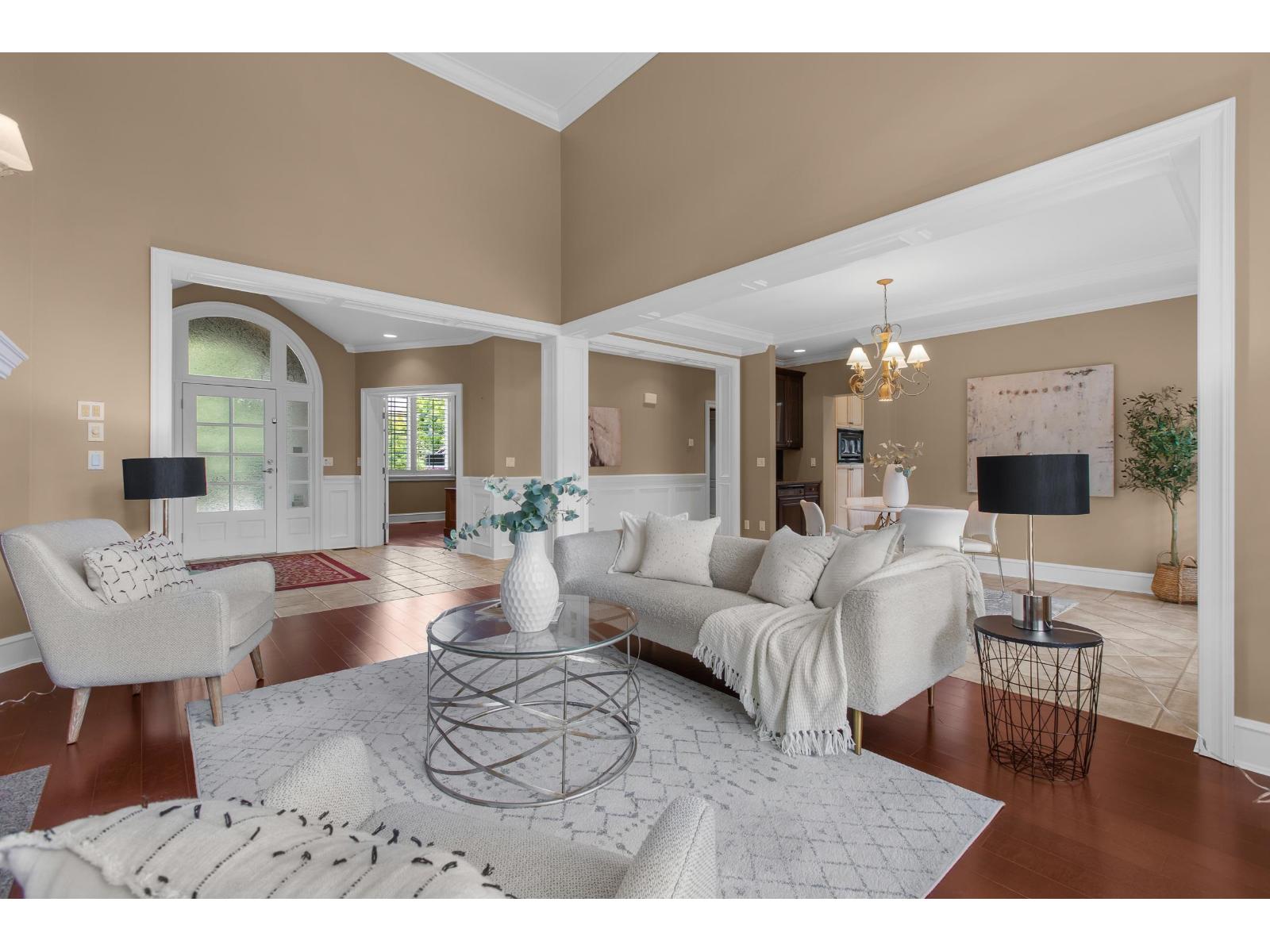 Photo 11 of 3388 Canterbury Drive, Surrey BC