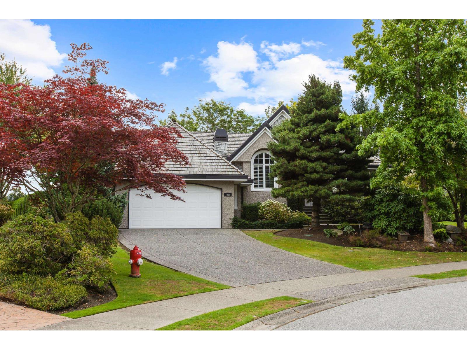 Photo 2 of 3388 Canterbury Drive, Surrey BC