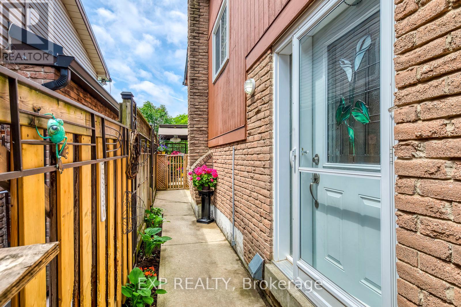 Photo 40 of 6330 Lorca Crescent, Mississauga ON