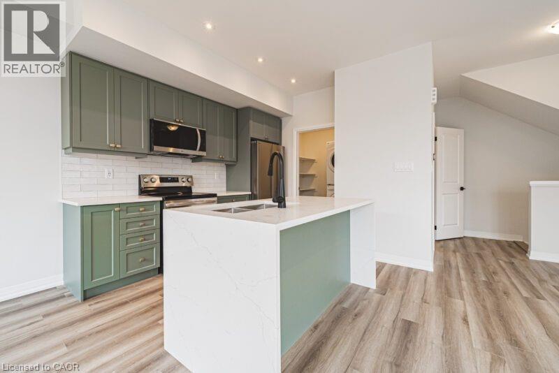 Photo 4 of 155 Equestrian Way Unit 162, Cambridge ON