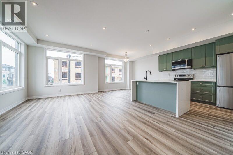 Photo 3 of 155 Equestrian Way Unit 162, Cambridge ON