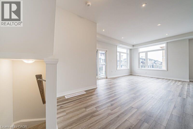 Photo 13 of 155 Equestrian Way Unit 162, Cambridge ON
