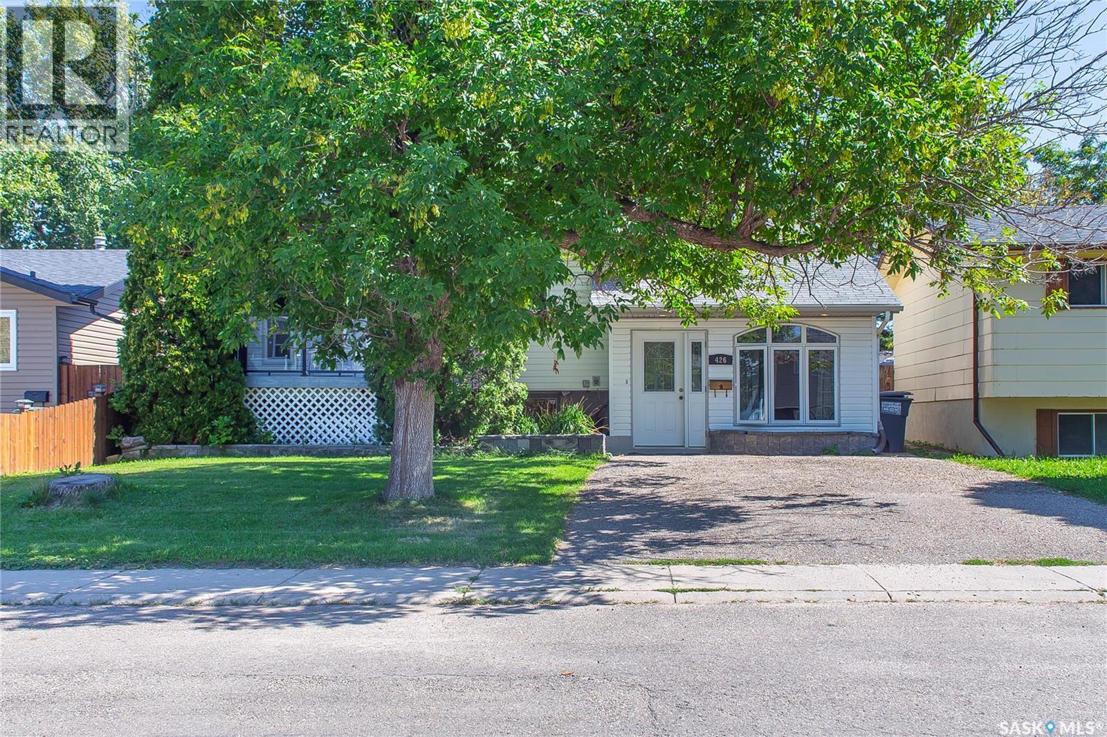 Photo 16 of 426 Vanier Crescent, Saskatoon SK