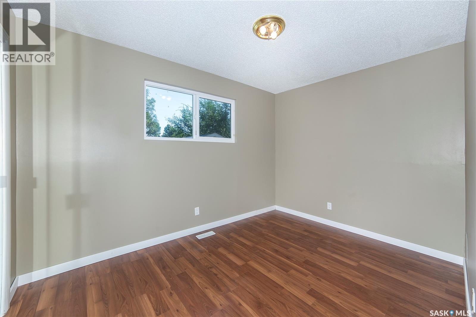 Photo 17 of 426 Vanier Crescent, Saskatoon SK