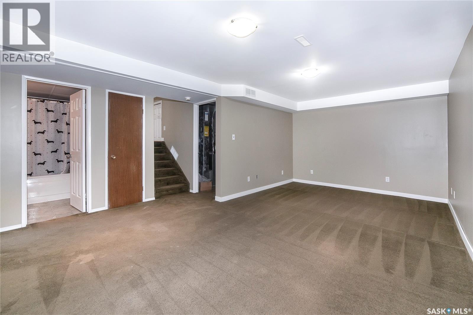 Photo 13 of 426 Vanier Crescent, Saskatoon SK