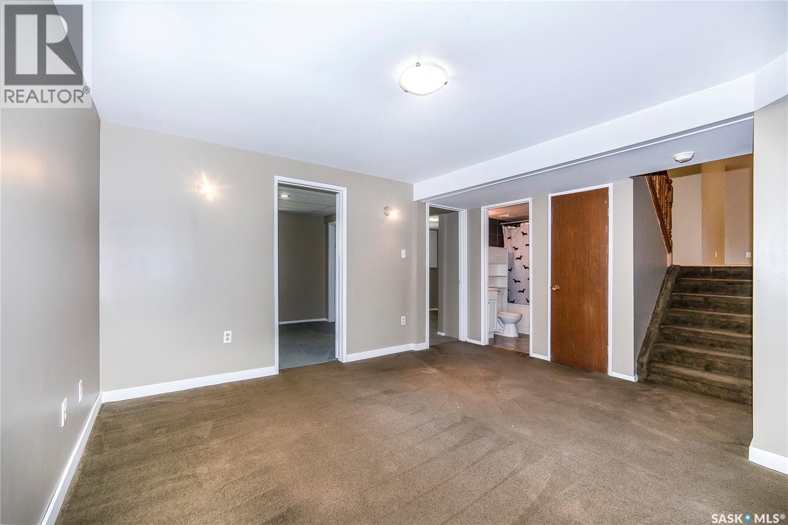 Photo 18 of 426 Vanier Crescent, Saskatoon SK