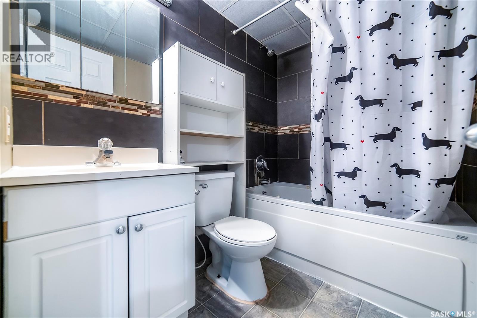 Photo 31 of 426 Vanier Crescent, Saskatoon SK