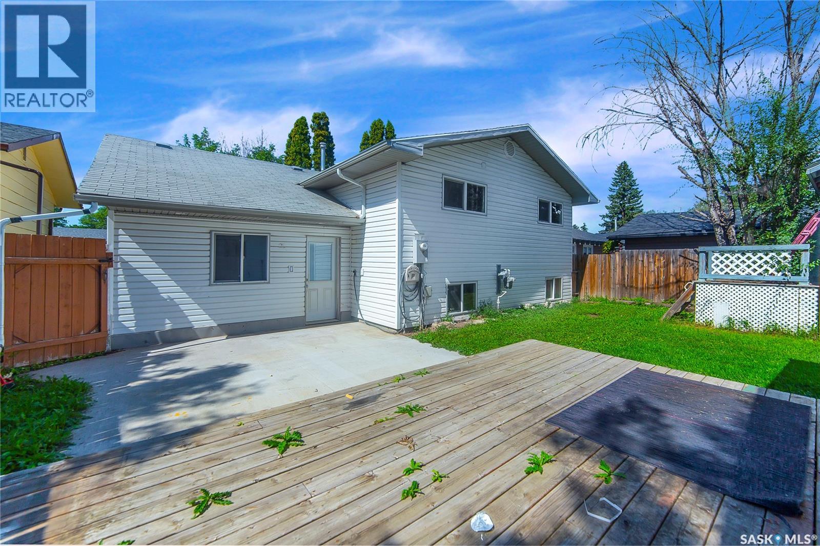Photo 4 of 426 Vanier Crescent, Saskatoon SK