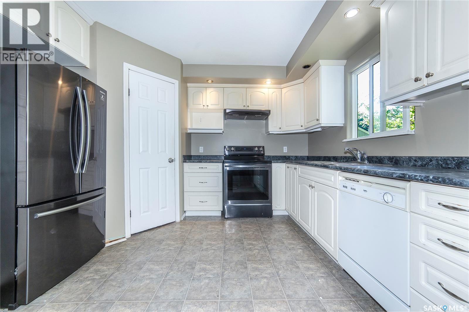 Photo 28 of 426 Vanier Crescent, Saskatoon SK