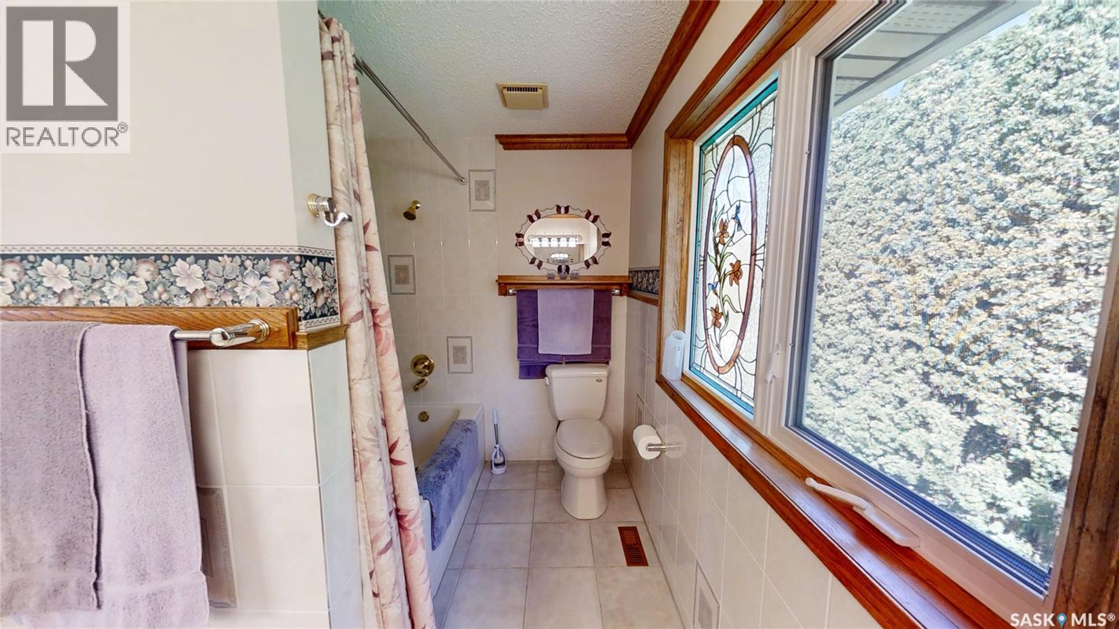 Photo 6 of 1540 Crerar Drive, Saskatoon SK