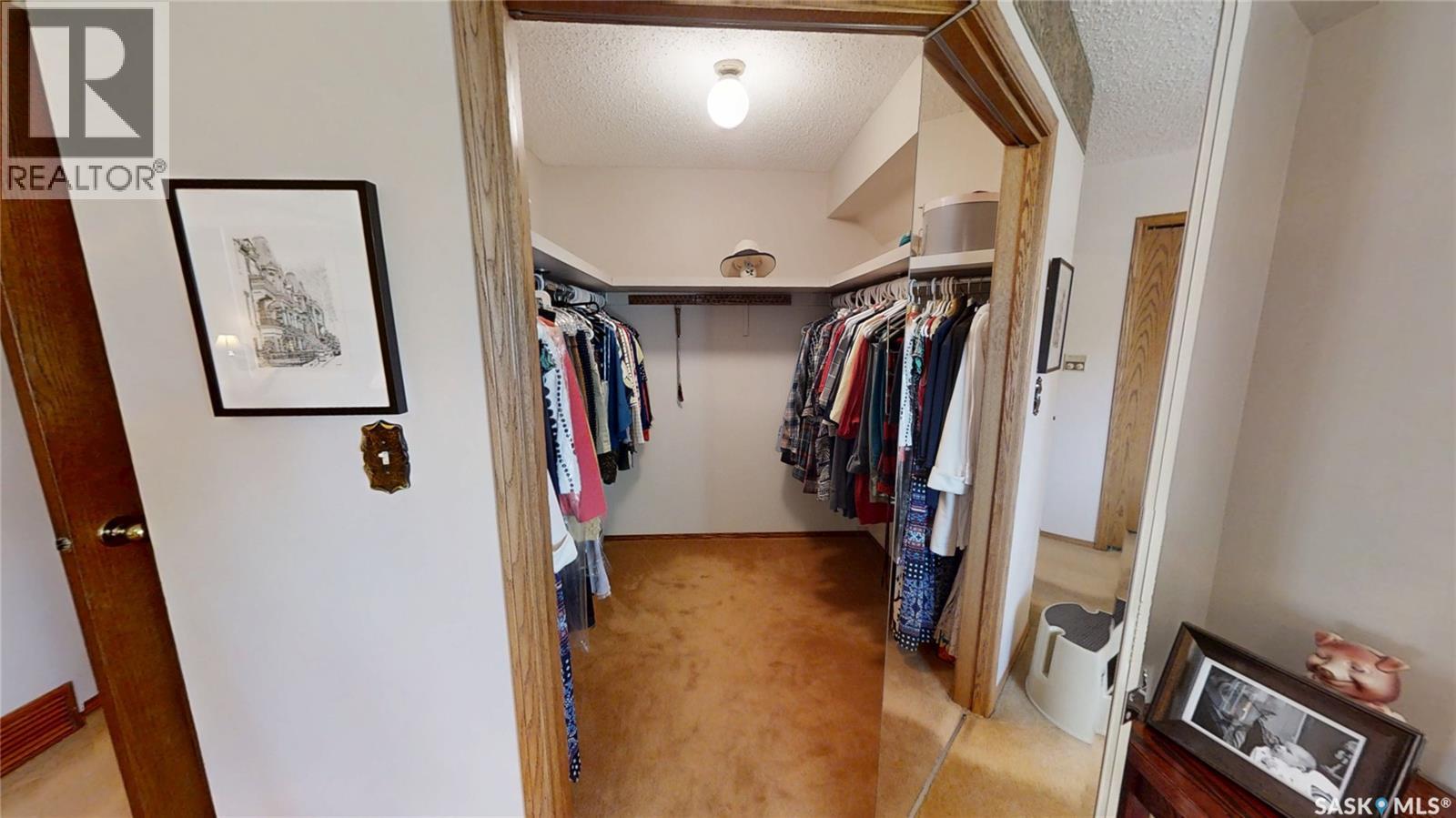 Photo 8 of 1540 Crerar Drive, Saskatoon SK