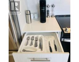 2708 - 286 Main Street, Toronto, ON M4C0B3 Photo 21