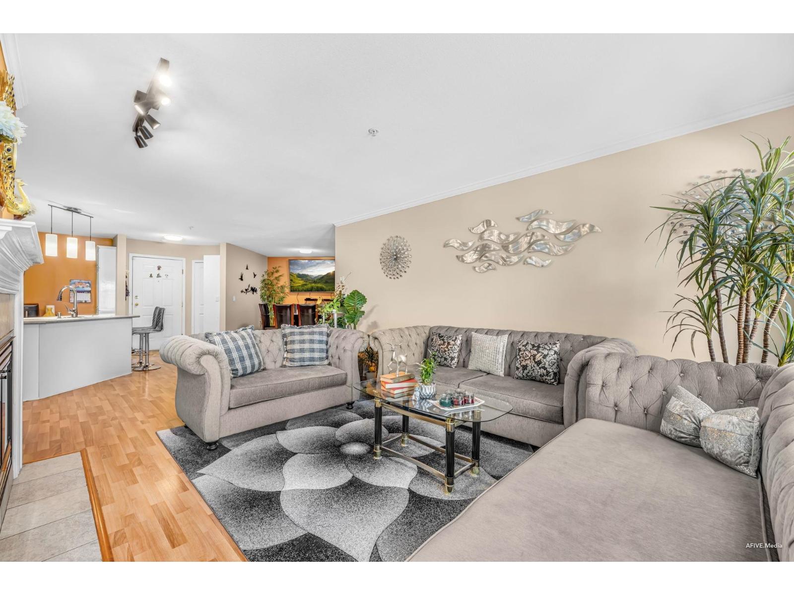Photo 15 of 202 12125 75 A Avenue, Surrey BC