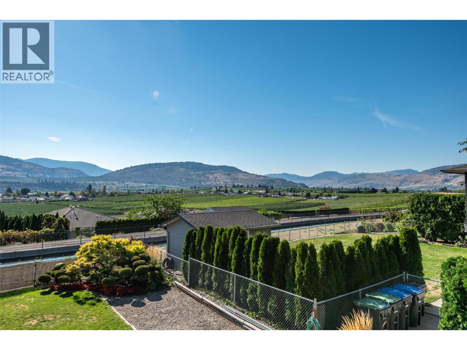 Photo 38 of 949 Panorama Crescent, Oliver BC