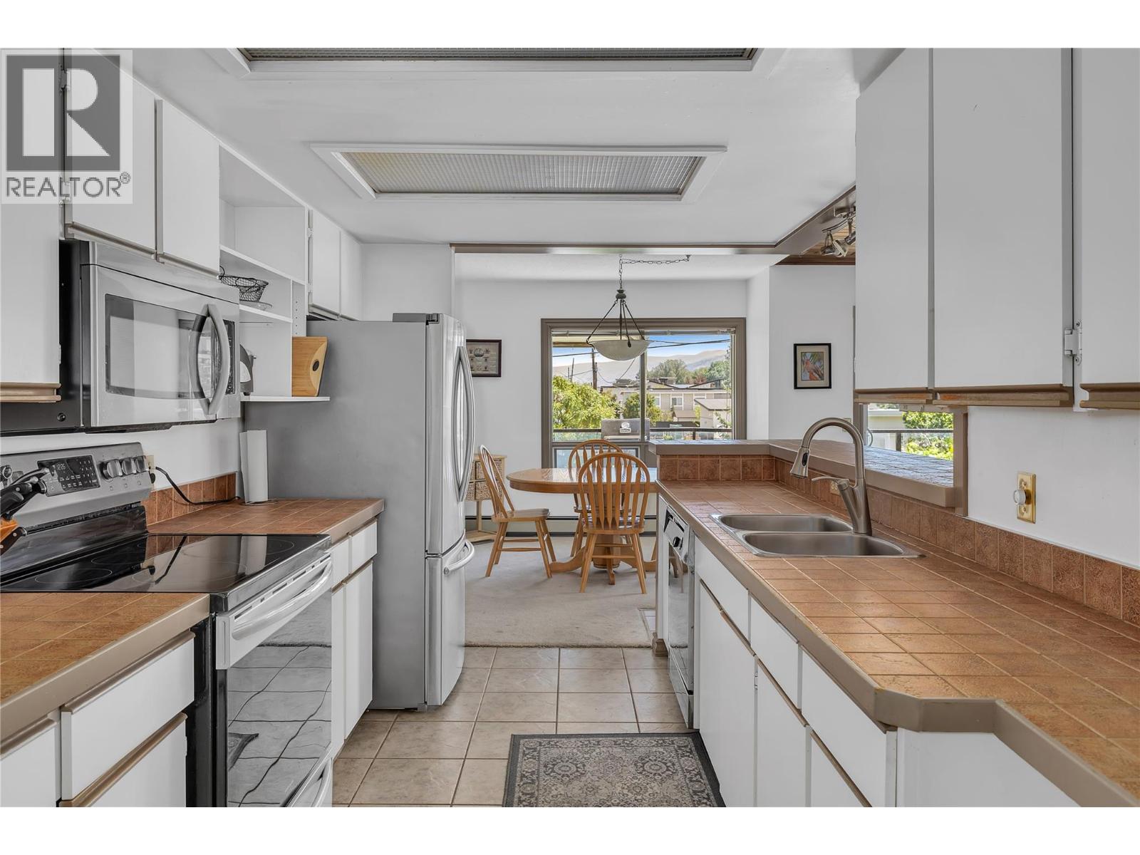 209 4340B Beach Avenue, Peachland