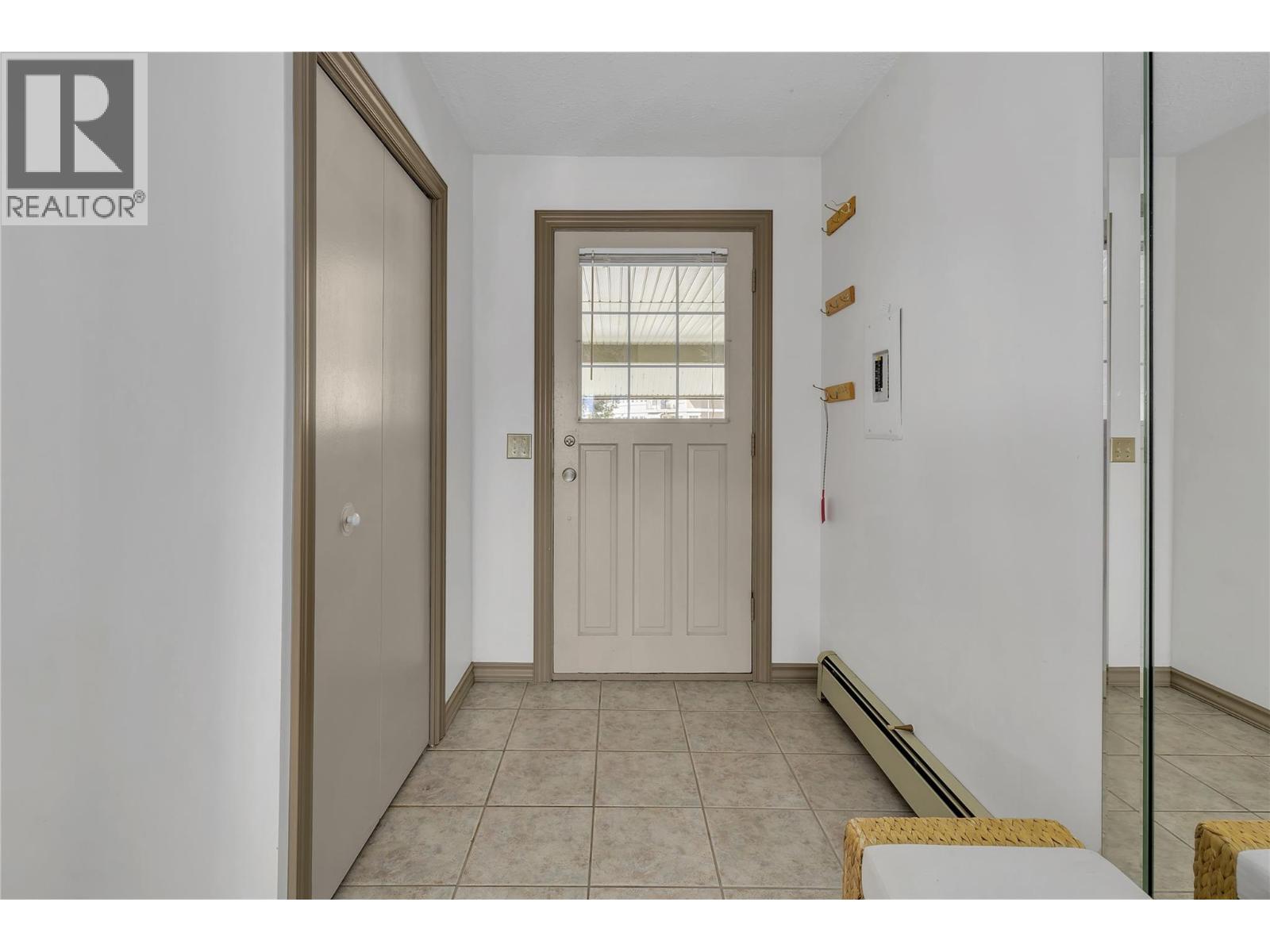 209 4340B Beach Avenue, Peachland
