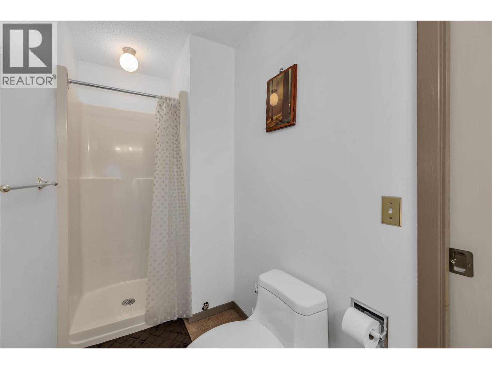 209 4340B Beach Avenue, Peachland
