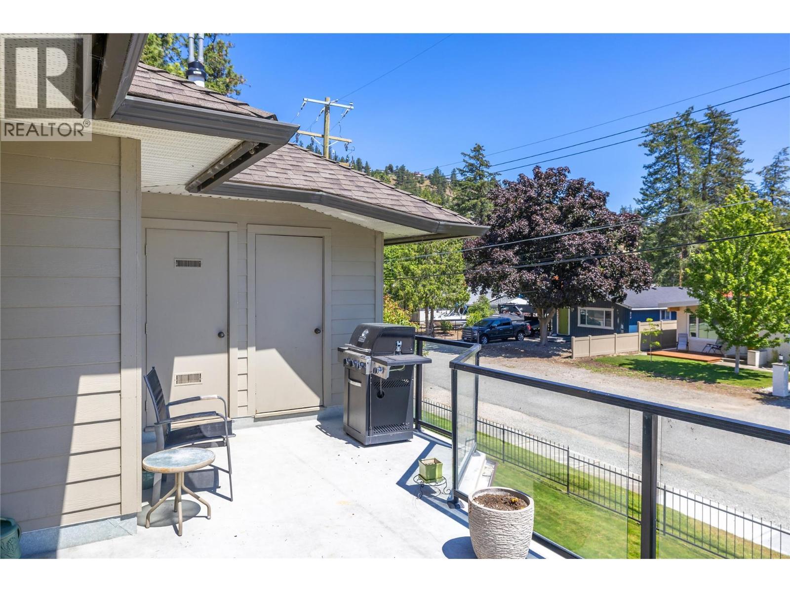 209 4340B Beach Avenue, Peachland