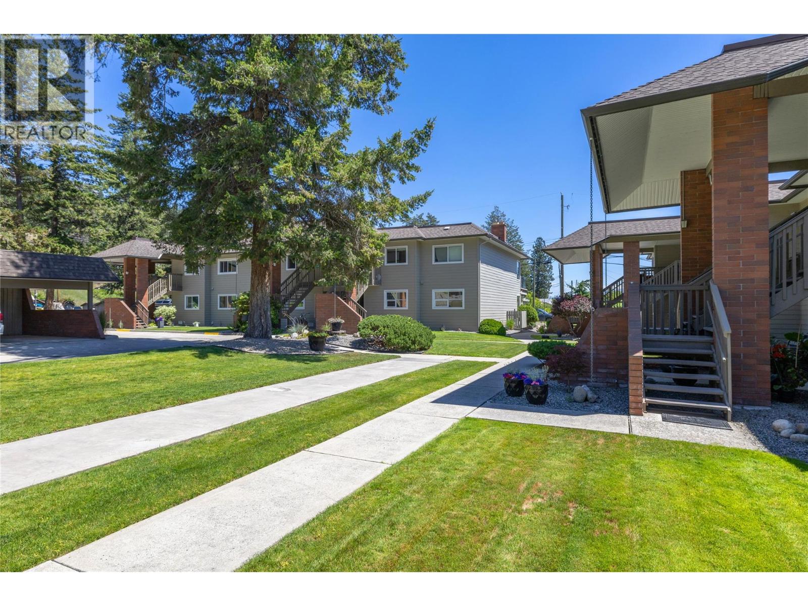209 4340B Beach Avenue, Peachland