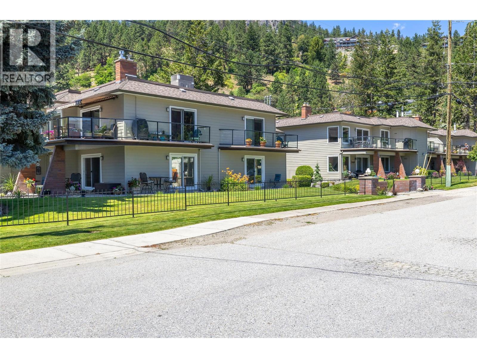 209 4340B Beach Avenue, Peachland