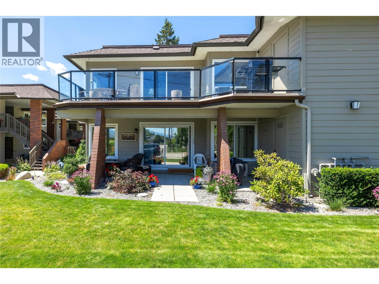 209 4340B Beach Avenue, Peachland