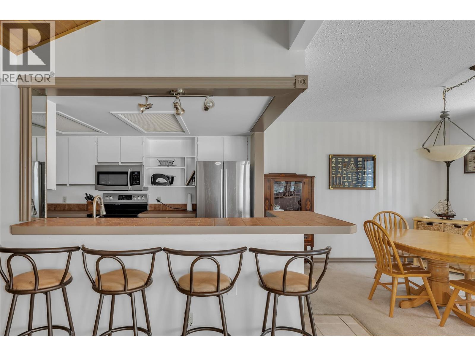 209 4340B Beach Avenue, Peachland