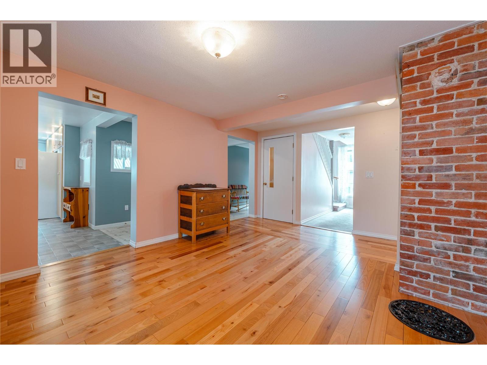 614 Railway Avenue, Revelstoke
