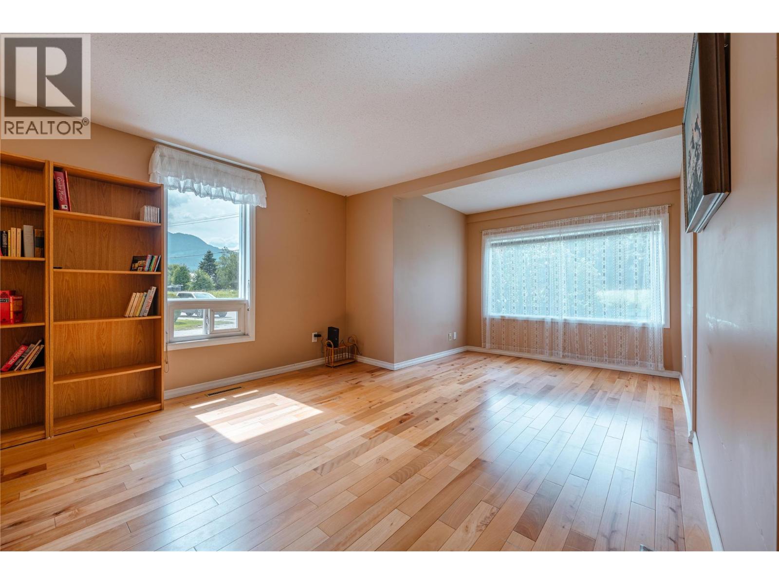 614 Railway Avenue, Revelstoke