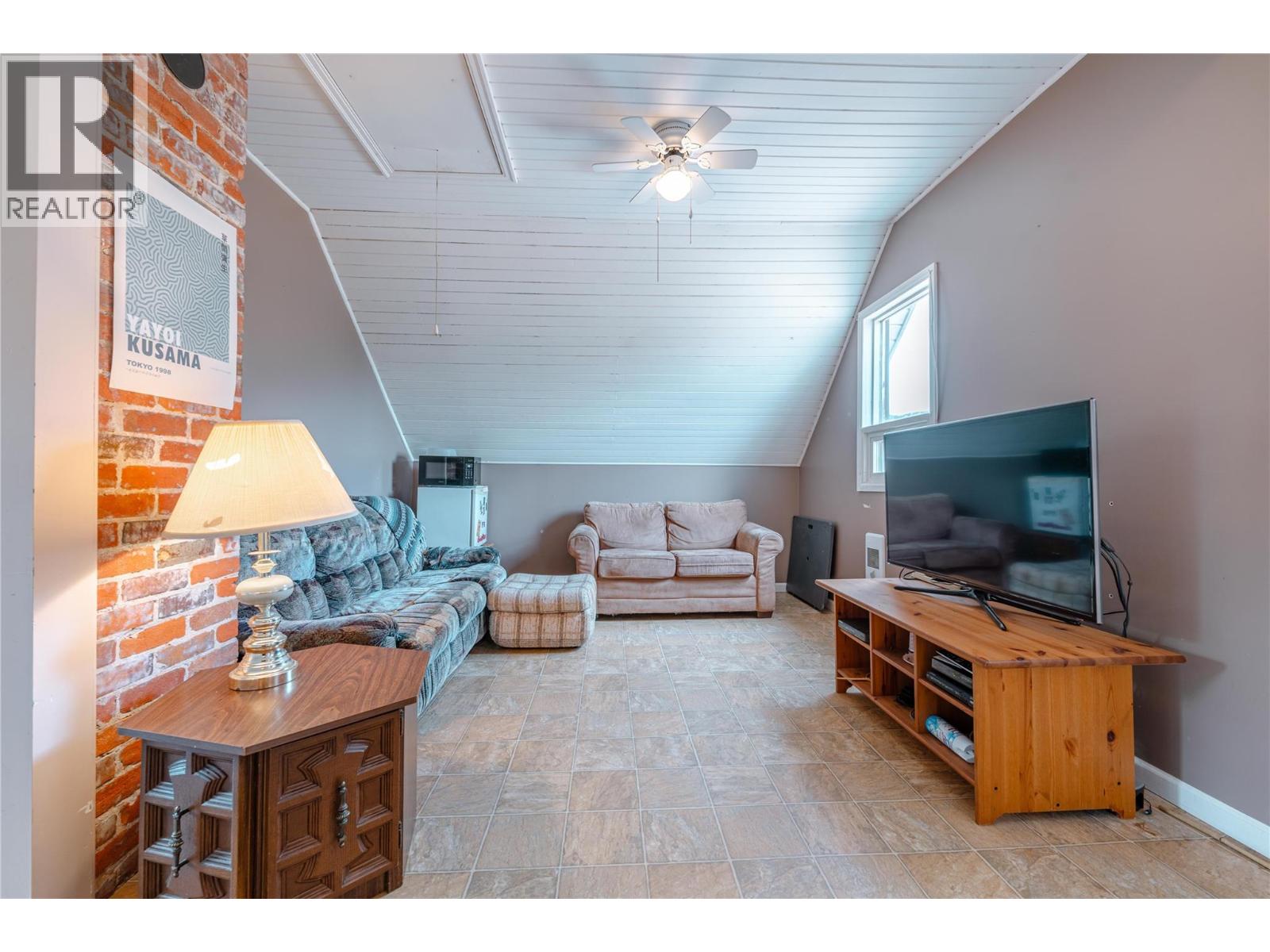 614 Railway Avenue, Revelstoke