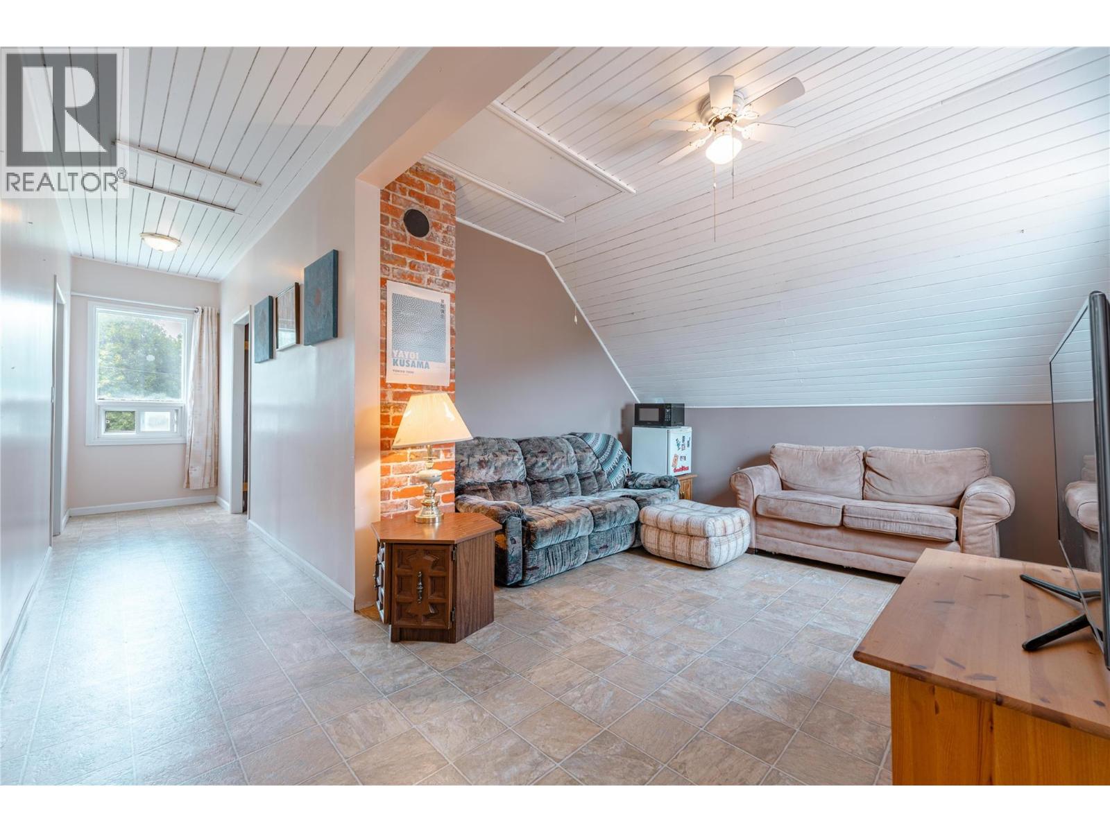 614 Railway Avenue, Revelstoke