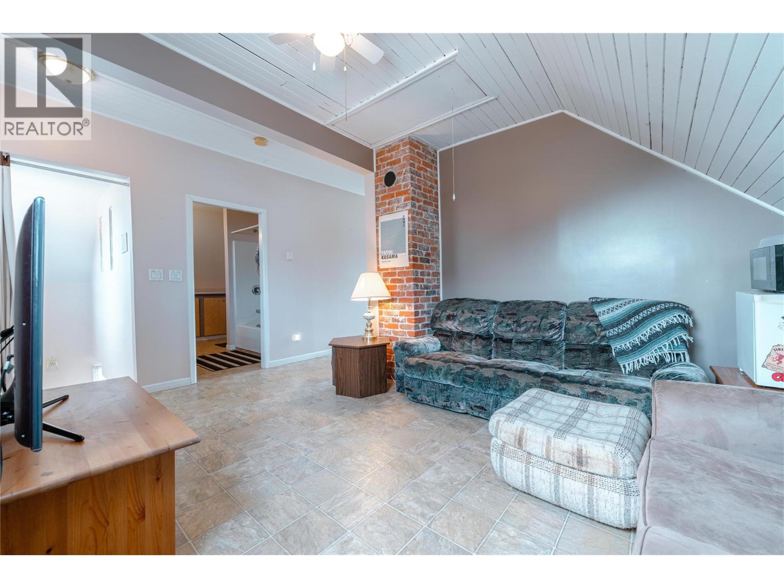 614 Railway Avenue, Revelstoke