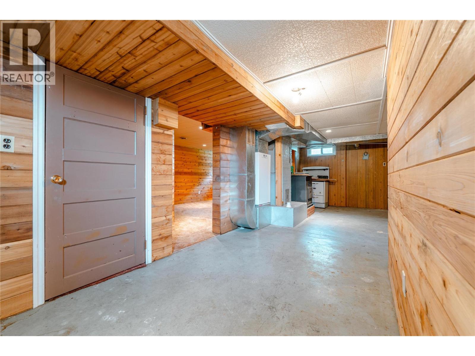 614 Railway Avenue, Revelstoke