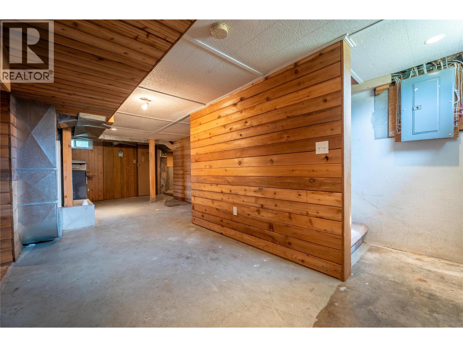 614 Railway Avenue, Revelstoke