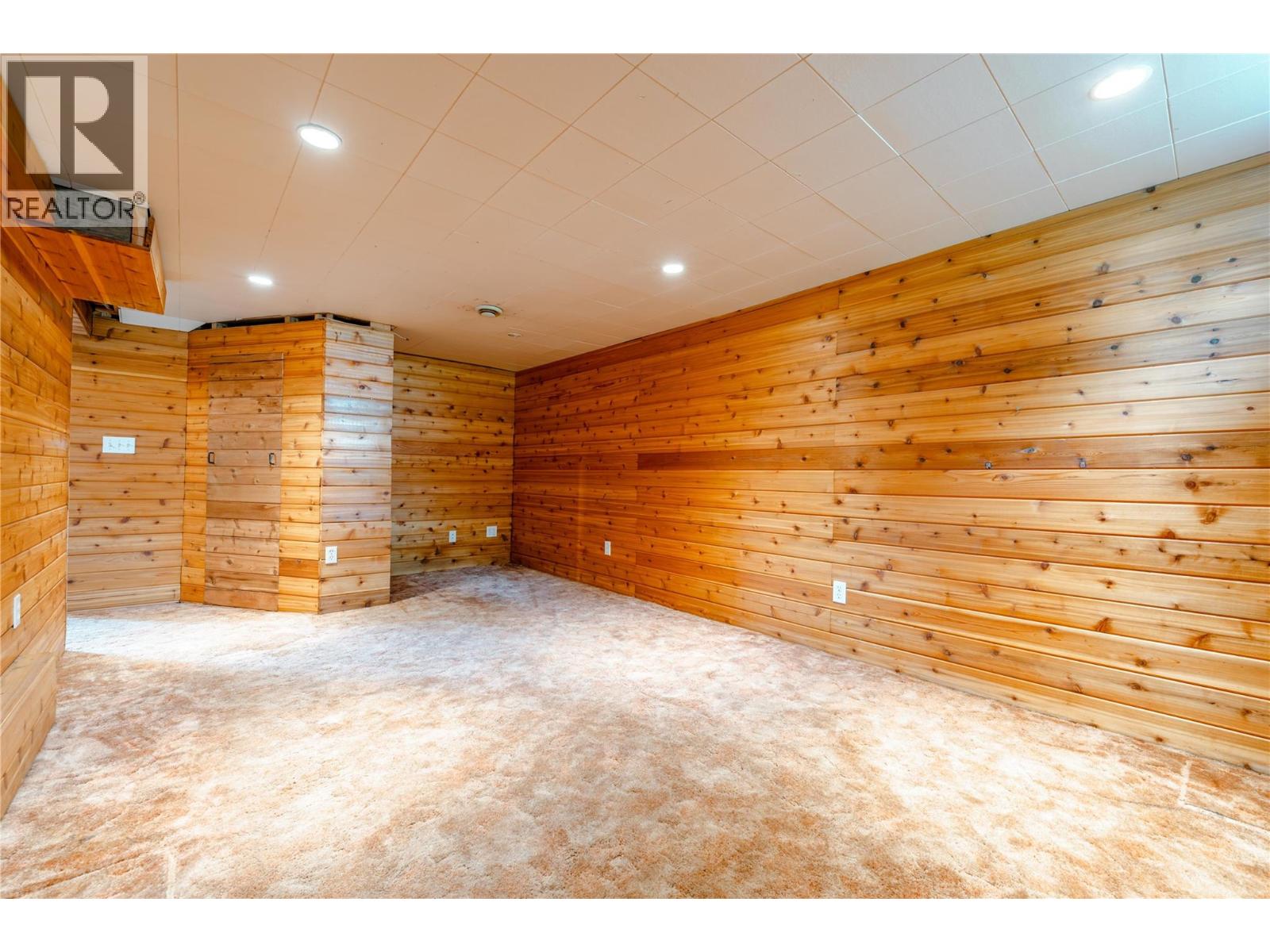 614 Railway Avenue, Revelstoke