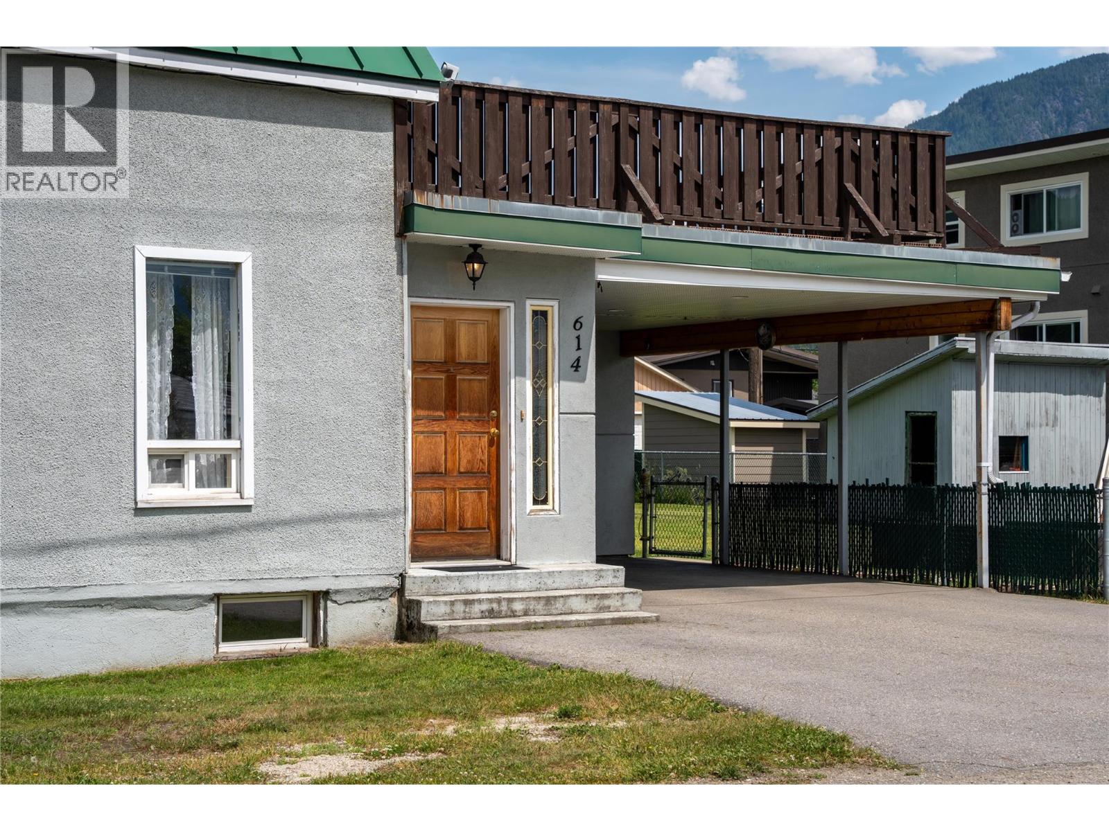 614 Railway Avenue, Revelstoke