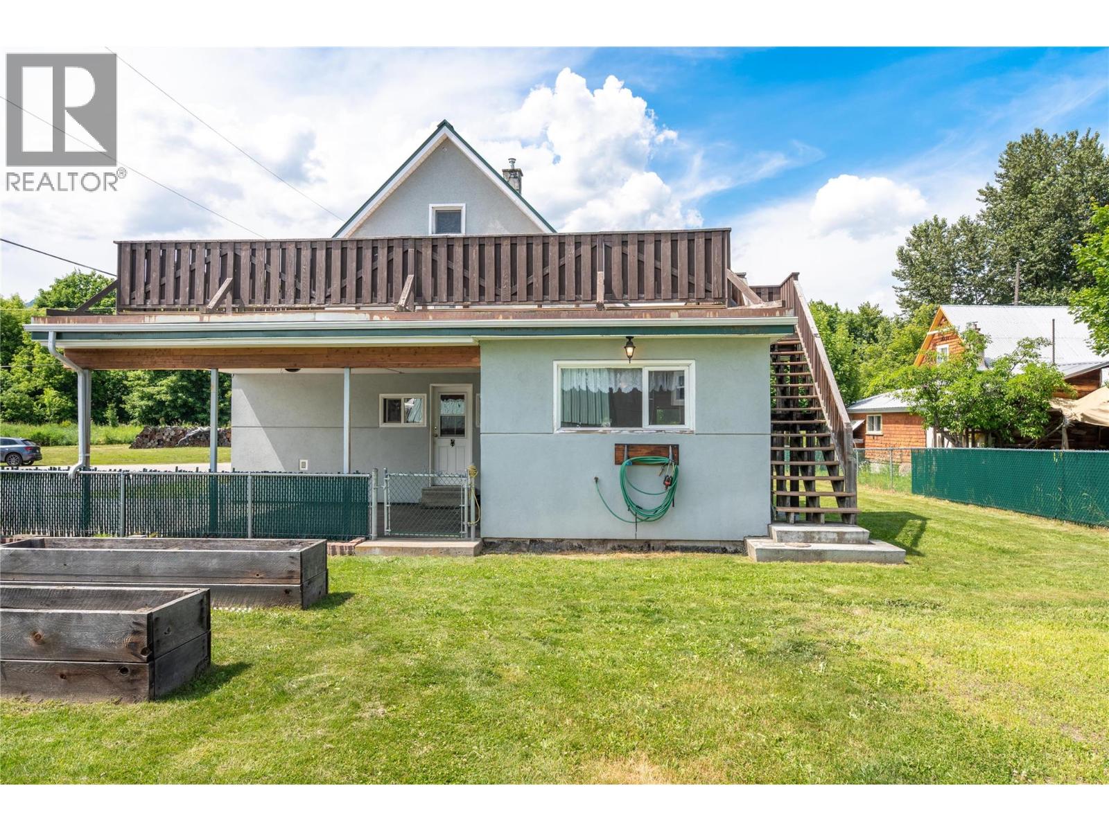 614 Railway Avenue, Revelstoke
