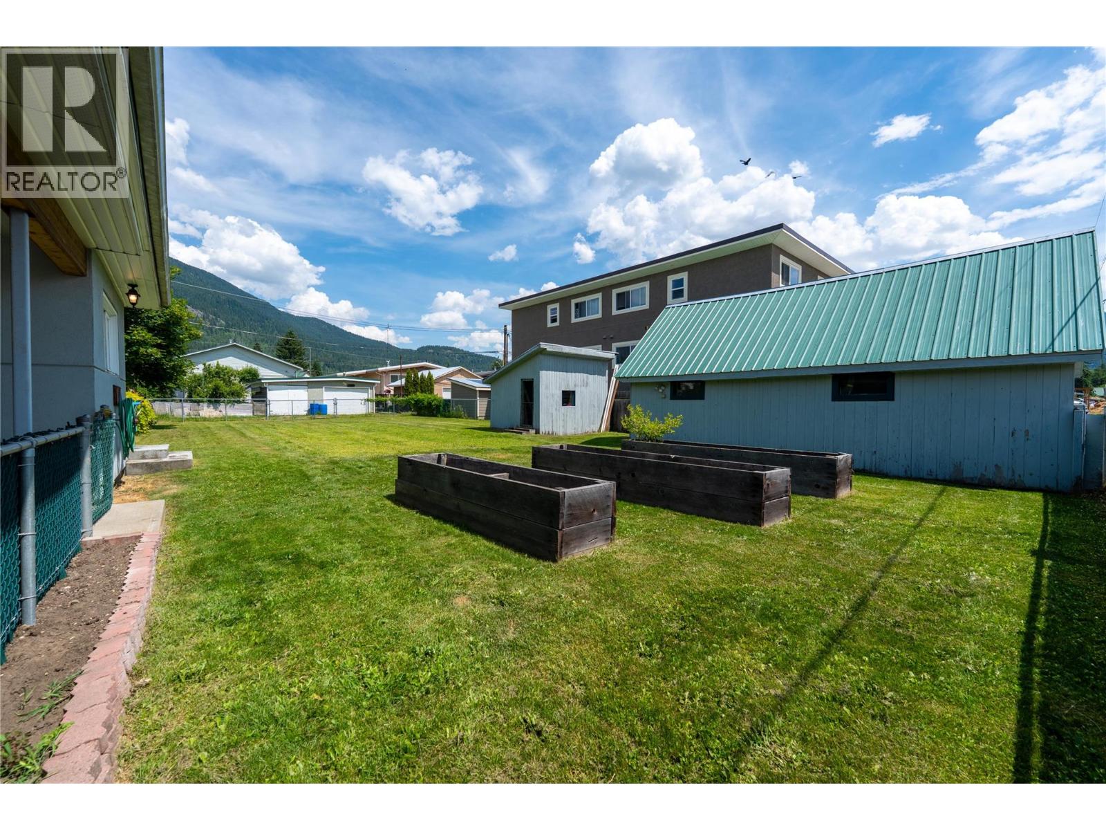 614 Railway Avenue, Revelstoke
